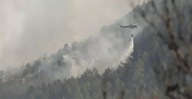 El incendio de Castelló y Teruel continúa en una situación muy complicada debido a su "gran voracidad"