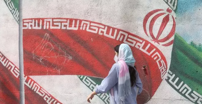 Los envenenamientos con gas de estudiantes iraníes provocan protestas en la ciudad natal de Amini