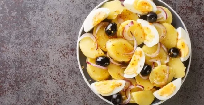 Pato confinado - Receta de ensalada oriental: la ensalada rumana con huevos y patatas cocidas