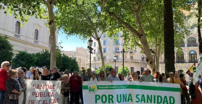 Las mareas exigen al Gobierno andaluz en multitud de protestas que liquide la orden que externaliza la Atención Primaria