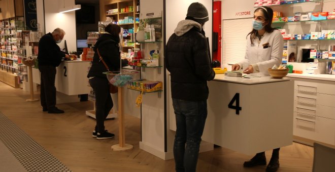 La liberalización del precio abre la puerta al desabastecimiento de medicamentos en las farmacias catalanas
