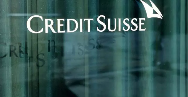 Cientos de empleados dejan diariamente Credit Suisse en medio de su absorción por UBS