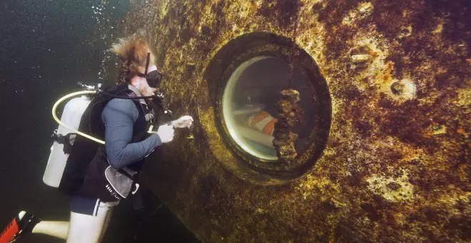 Un científico de EEUU bate el récord mundial tras permanecer 100 días bajo el agua