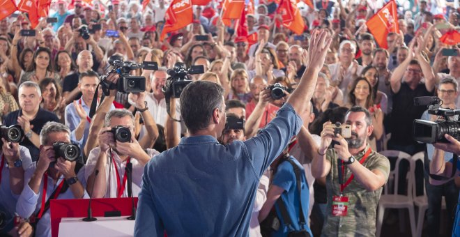 Sánchez recupera la épica de 2016 y su victoria en las primarias del PSOE para el 23J