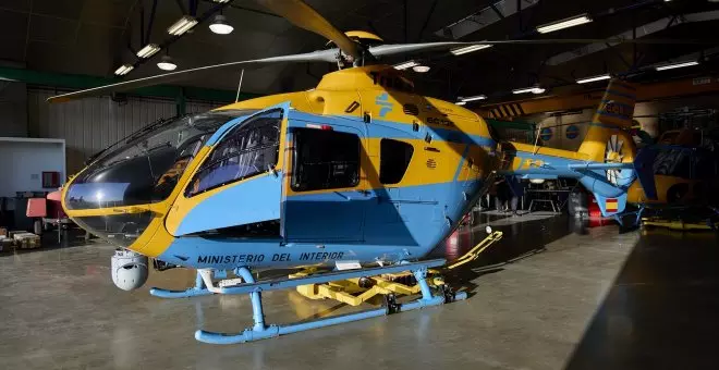 Herido leve el piloto de un helicóptero de la DGT accidentado en Almería