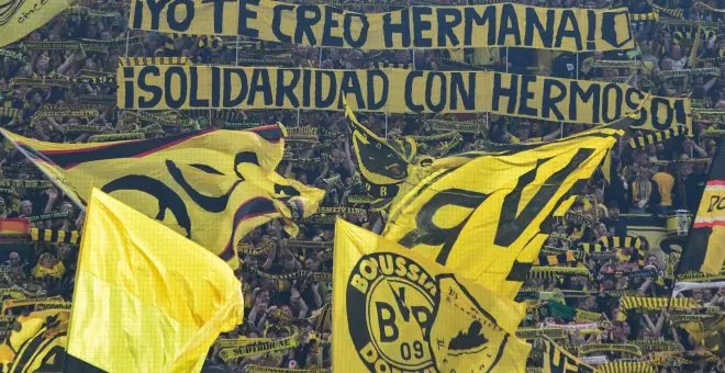 "Yo te creo hermana": los aficionados del Borussia Dortmund muestran una pancarta a favor de Jenni Hermoso