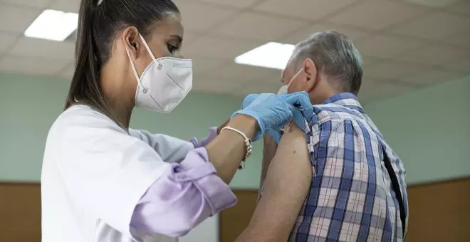 La campaña de vacunación contra la covid-19 y la gripe se adelanta