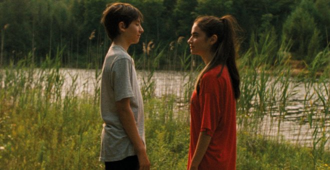 'Falcon Lake', una historia de amor y fantasmas que recrea las emociones de la adolescencia