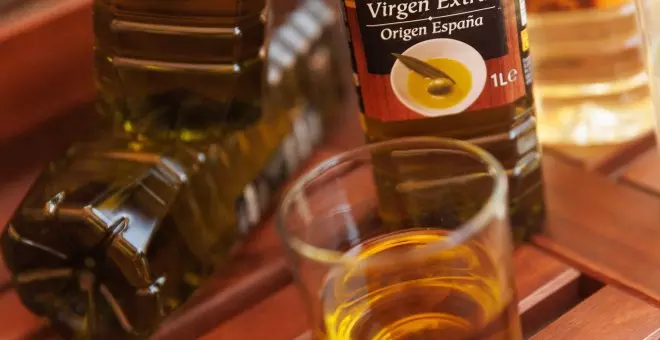 El aceite de oliva virgen extra ha subido de precio hasta un 75% en solo un mes