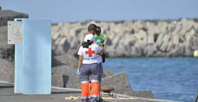 Gobierno y comunidades debaten un reparto ridículo de menores migrantes en pleno repunte de cayucos a Canarias