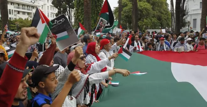 La manifestación más grande en años protesta en Rabat contra la normalización de las relaciones entre Marruecos e Israel
