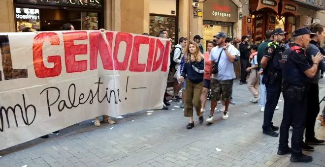 Acció de protesta contra el "genocidi" a Gaza a l'hotel d'un magnat israelià del centre de Barcelona