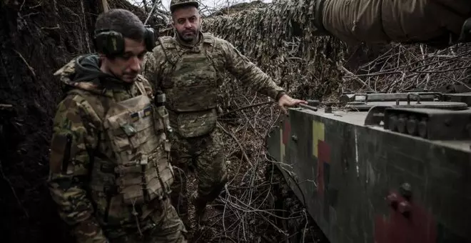 Ucrania se estanca en una guerra de trincheras mientras el mundo gira la mirada a Oriente Medio
