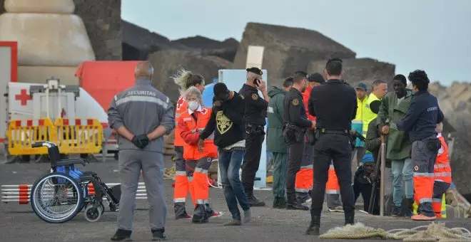Salvamento rescata a 145 personas de tres pateras y las desembarca en Lanzarote
