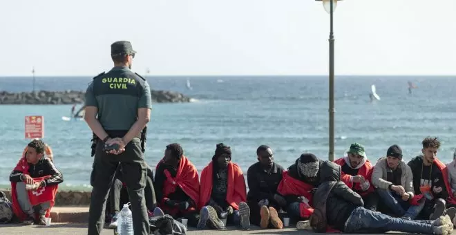 Decretan prisión para diez migrantes acusados de capitanear cuatro cayucos llegados a Canarias