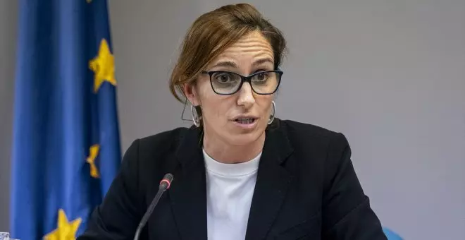 Catalunya y País Valencià imponen la mascarilla en los centros sanitarios y la ministra convoca a las Comunidades