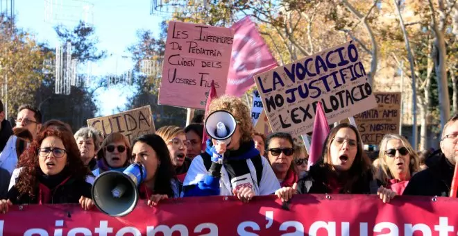 "Calma tensa" entre médicos y enfermeras por el malestar laboral en los centros de salud de Catalunya