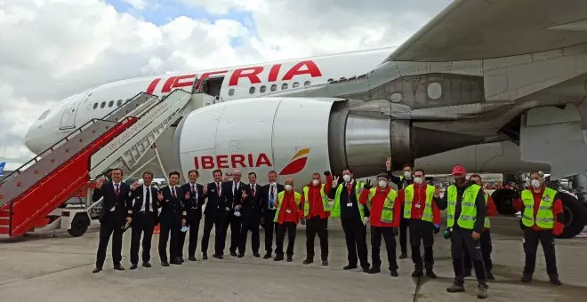 Iberia propone crear una nueva empresa para el 'handling' con un recorte de plantilla que afectará a 1.727 trabajadores