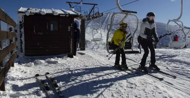 La Justicia da la razón a Teresa Ribera y obliga a Mañueco a desmantelar la estación de esquí de Navacerrada