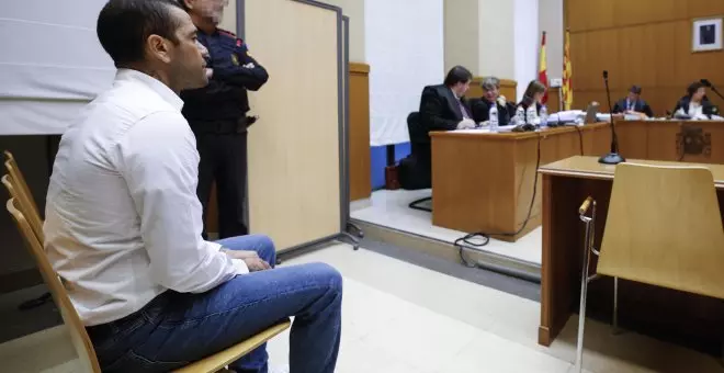 Alves niega que hubiera violación después de que los forenses desmonten su argumento de que "iba muy bebido"