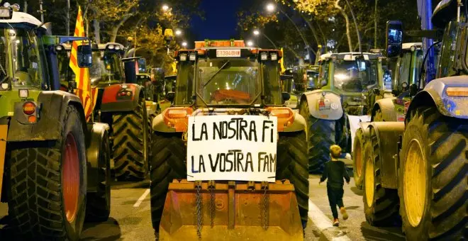 La segunda jornada de protestas de los agricultores se salda con 12 detenidos y más de 2.500 identificados