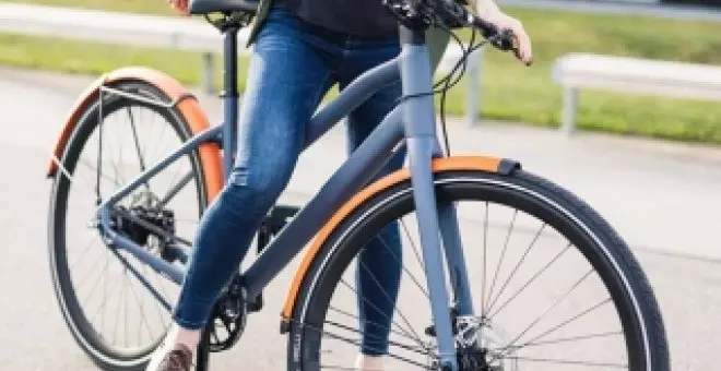 Una nueva bicicleta eléctrica llega a la ciudad con una estética impactante y un sistema de microsuspensión en su manillar