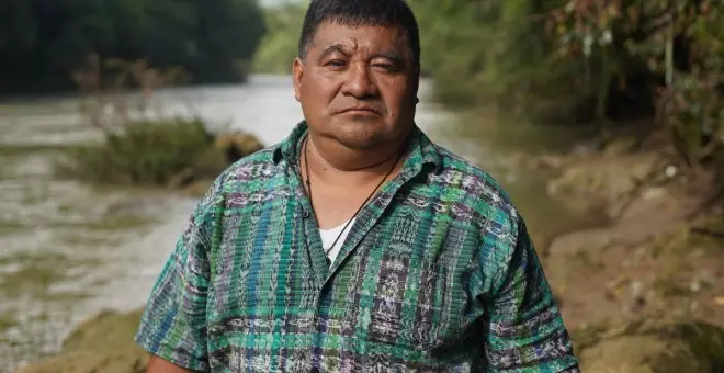 El indígena que pisó la cárcel por defender un río de las hidroeléctricas: "Mi vida siempre estará en peligro"