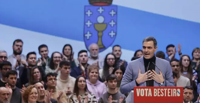 Sánchez carga contra la hipocresía de Feijóo: "Por la mañana negocia amnistía  y por la tarde se manifiesta contra los independentistas"