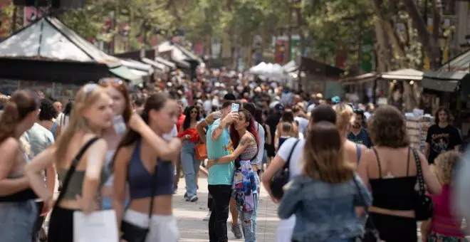 Los aspectos más negativos del turismo en Barcelona: masificación y encarecimiento de la vivienda