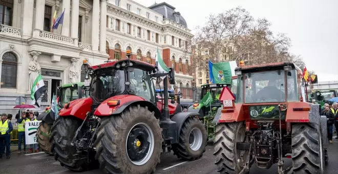 Las protestas de los agricultores 'desembarcan' en Congreso y Senado