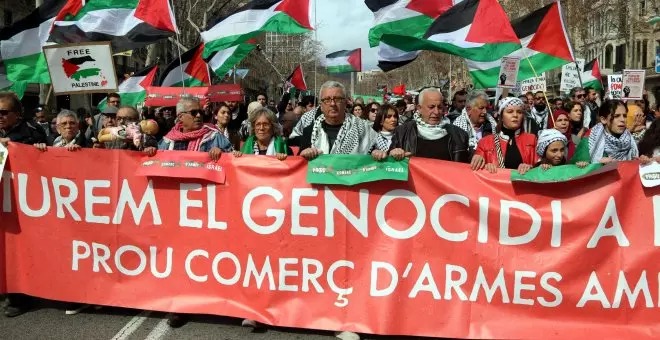4.500 manifestants exigeixen a Barcelona que el Govern espanyol que aturi la compravenda d'armes amb Israel