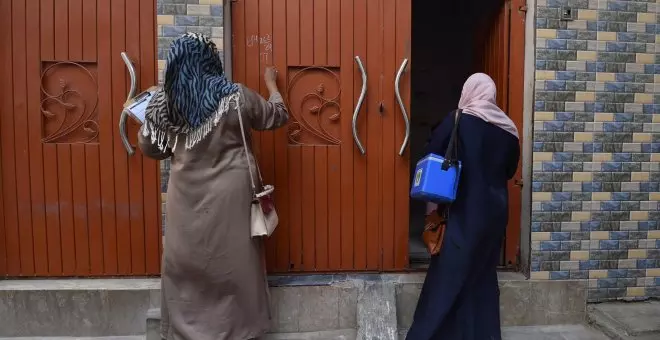 La mujeres afganas continúan "bajo arresto domiciliario" por la presencia de los talibanes