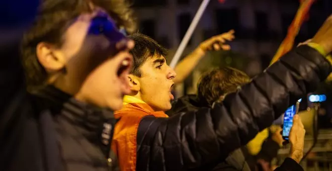 La extrema derecha se cuela en los móviles de la gente joven a golpe de 'fachatuber'