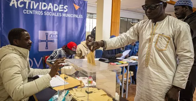 La comunidad senegalesa de Asturies vota por el cambio en su país