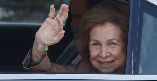 La reina Sofía recibe el alta hospitalaria tras cuatro días ingresada por una infección