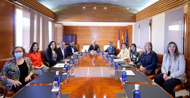 Vox rompe también la unanimidad en las Cortes de Castilla-La Mancha sobre la infancia al desvincularse del pacto con Unicef