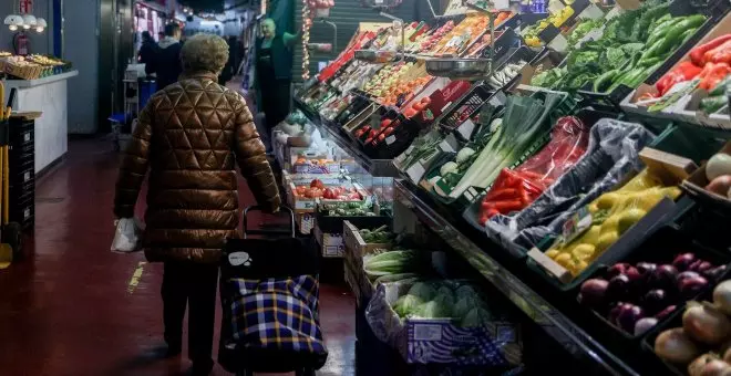 La mitad de la población en España ha recortado gastos en alimentación y energía debido a la inflación