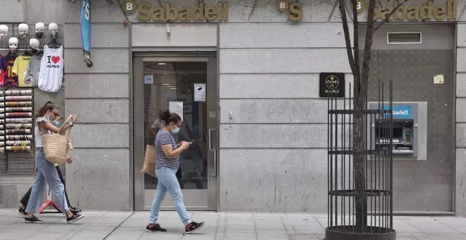 Sabadell gana 308 millones en el primer trimestre, un 50% más, tras pagar 192 millones del impuesto a la banca