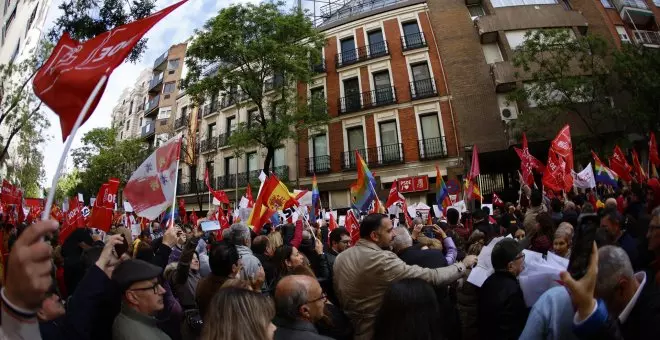 El PSOE lanza un mensaje de apoyo a Sánchez: "Quédate, no pueden salirse con la suya"