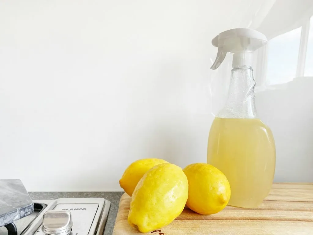 Pulverizador de limón y vinagre