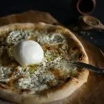 Pizza con burrata