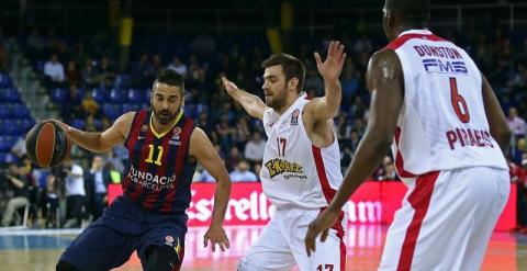 Navarro, durante el partido ante el Olympiacos. EFE/Toni Albir