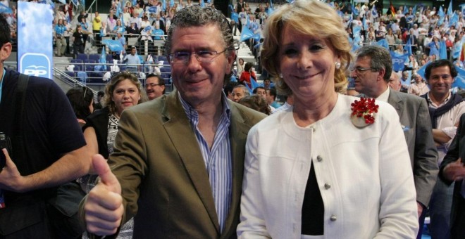 Francisco Granados y Esperanza Aguirre, juntos, en un acto del PP. Archivo EFE