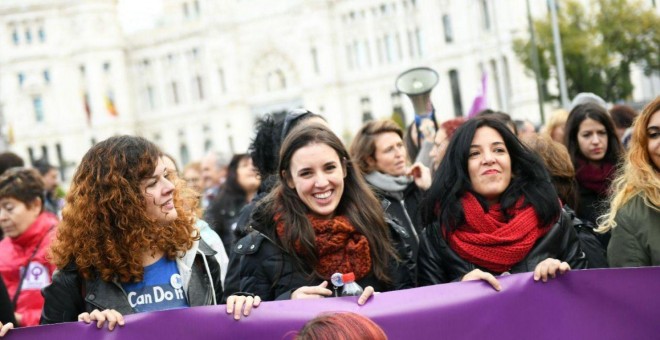 Irene Montero en la manifestación del pasado 25N, su primera aparición pública desde que fue madre / Podemos