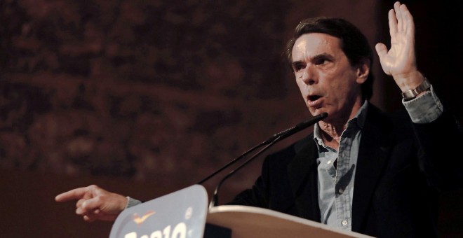 27/03/2019.- El expresidente del Gobierno José María Aznar durante su discurso en el acto electoral organizado por el PPCV, hoy miércoles en Valencia. / EFE - JUAN CARLOS CÁRDENAS