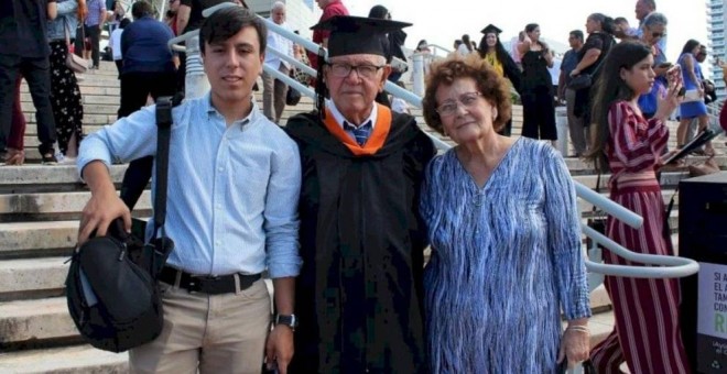 Ismael Mejías se gradúa de Bachillerato en Ingeniería Industrial (lasexta.com)