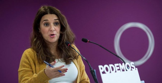 La portavoz de la ejecutiva de Podemos, Noelia Vera, en rueda de prensa / EFE/ Luca Piergiovanni.