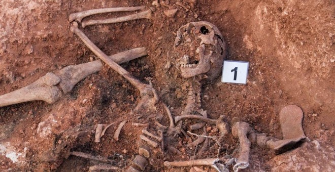 Trabajos de exhumación del pasado mes de septiembre, en La Riba de Escalote, llevados a cabo por la Sociedad de Ciencias Aranzadi y la Asociación Soriana Recuerdo y Dignidad.- ÓSCAR RODRIGUEZ (ARANZADI)