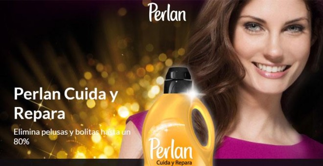 Publicidad machista: Facua pide la retirada de los anuncios de Perlan que  asocian el lavado de la ropa con la mujer | Público