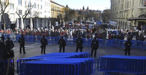 Manifestació de las Marchas por la Dignidad 22-M contra la 'ley mordaza' a su llegada a la Carrera de San Jerónimo, cerca del Congreso de los Diputados. EFE/Víctor Lerena